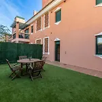 Cabopino, Cerca De Todo
